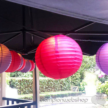 Lichterkette und Lampions