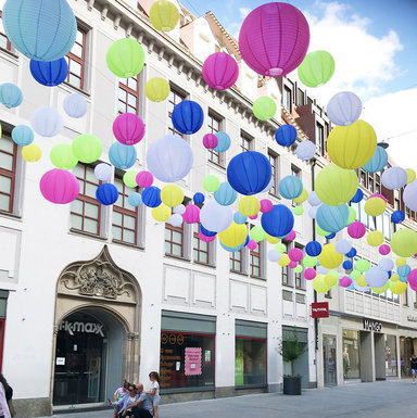 Lampion Installation Stadt Augsburg
