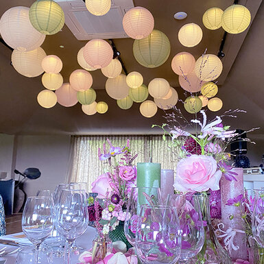 Pastelkleurige lampionnen - Bij de C te Bloemendaal (NL)