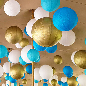 Stretchzelt mit 450 Lampions