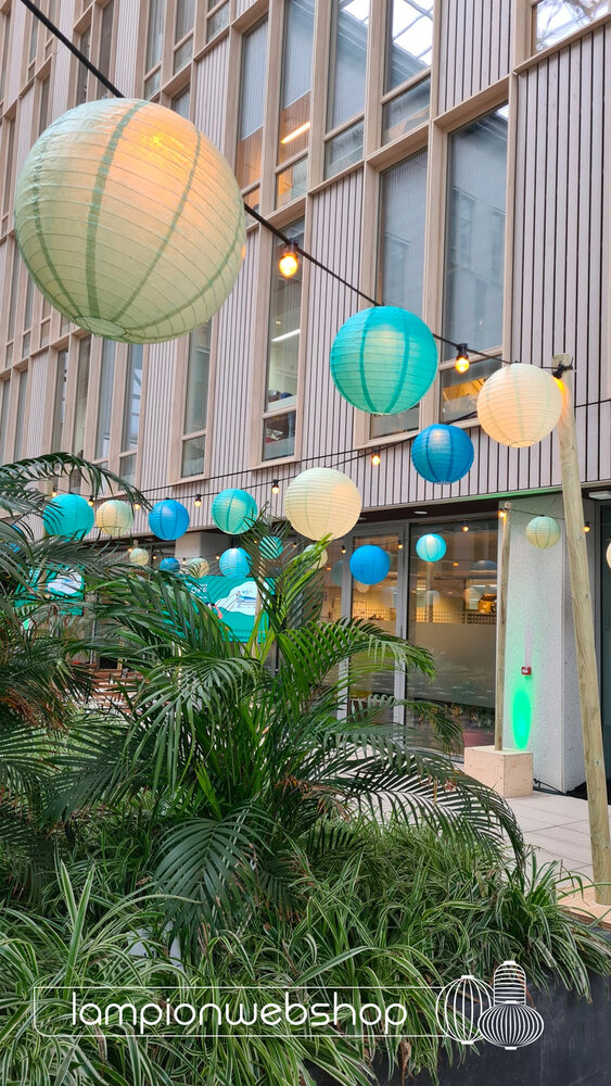 Lichterkette mit Lampions