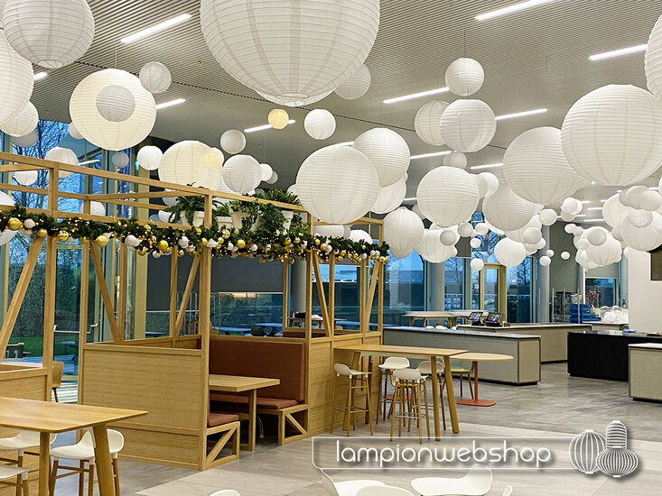 Bedrijfsfeest Asics - 400 verlichte lampionnen